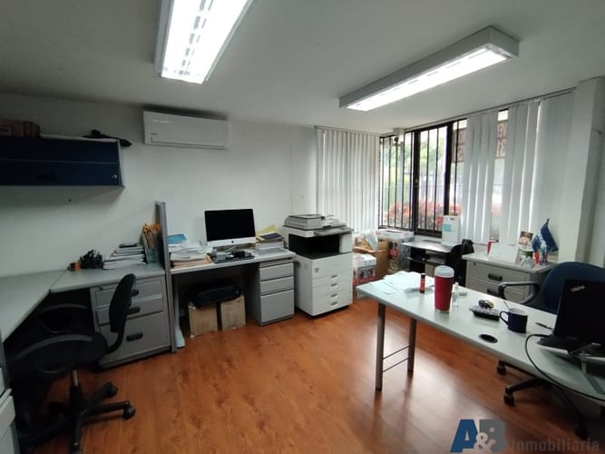 Casa de 7 alcobas en venta en Las Lomas, Medellín, 420 m² · foto 13 de 23