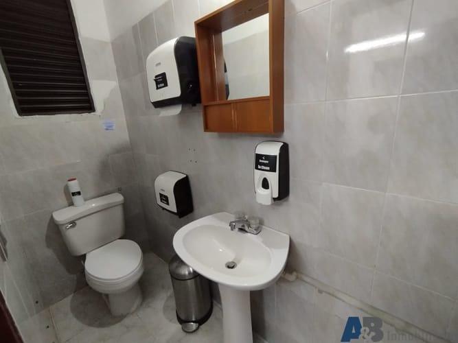 Casa de 7 alcobas en venta en Las Lomas, Medellín, 420 m² · foto 22 de 23