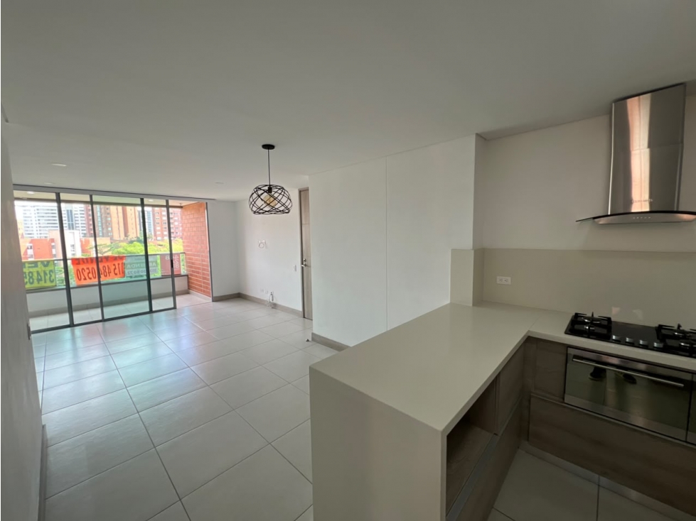 Apartamento en venta en Loma Del Chocho, Envigado · foto 2 de 14