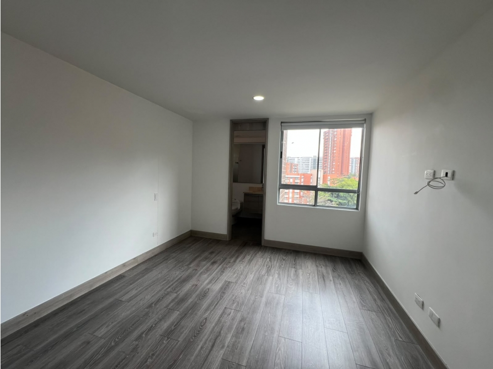 Apartamento en venta en Loma Del Chocho, Envigado · foto 4 de 14