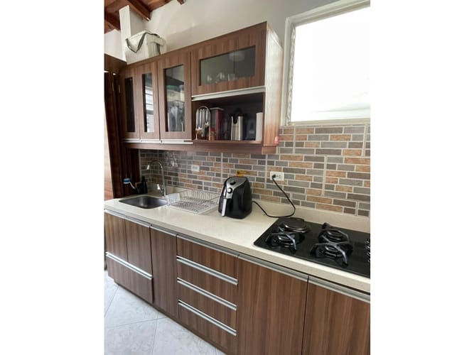 Apartamento de 3 alcobas en venta en Maria Auxiliadora, Envigado, 62 m² · foto 3 de 19