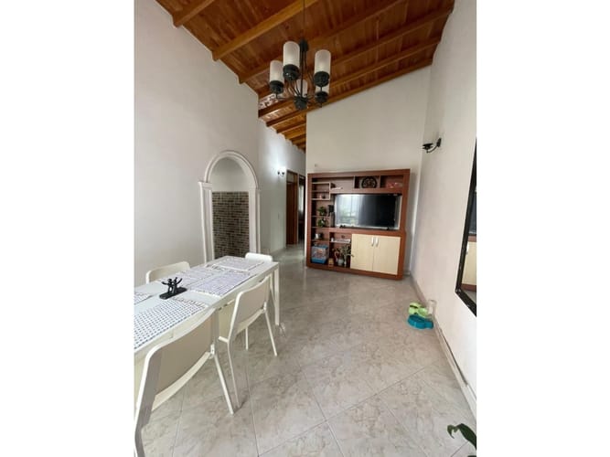 Apartamento de 3 alcobas en venta en Maria Auxiliadora, Envigado, 62 m² · foto 5 de 19