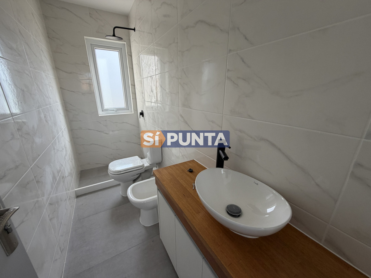 Alquiler anual , a estrenar 3 dormitorios , 2 baños · Foto 7