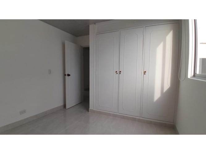 Apartamento de 3 alcobas en venta en Las Granjas, Neiva, 82 m² · foto 9 de 12
