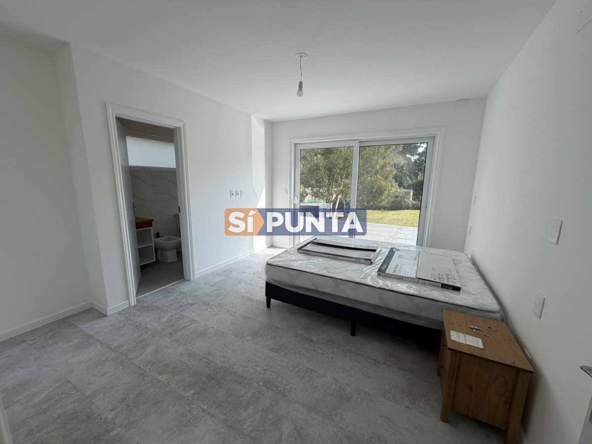 Alquiler anual , a estrenar 3 dormitorios , 2 baños · Foto 11