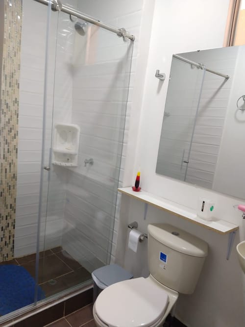 Apartamento de 2 alcobas en venta en Las Palmas, Ricaurte, 55 m² · foto 6 de 7