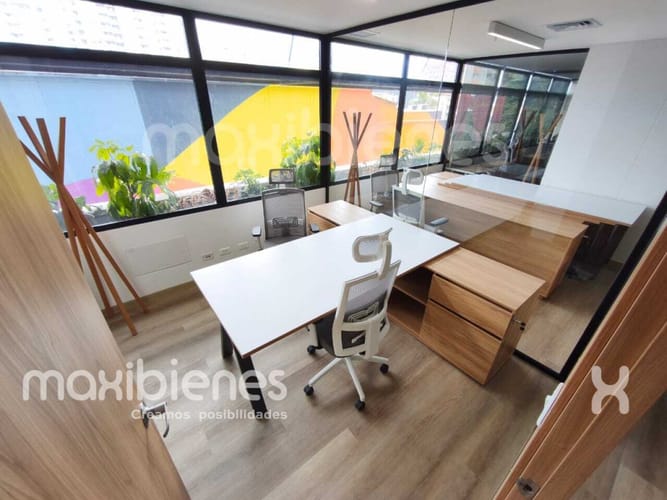 Oficina en arriendo en Los Colores, Medellín, 8 m² · foto 3 de 4