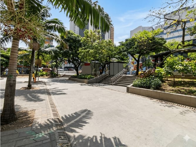 Oficina en venta en La Candelaria, Medellín, 691 m² · foto 3 de 13