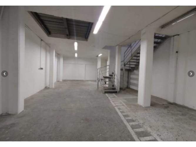 Bodega en arriendo en Perpetuo Socorro, Medellín, 350 m² · foto 4 de 14