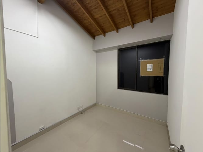 Oficina en arriendo en Conquistadores, Medellín, 36 m² · foto 7 de 13