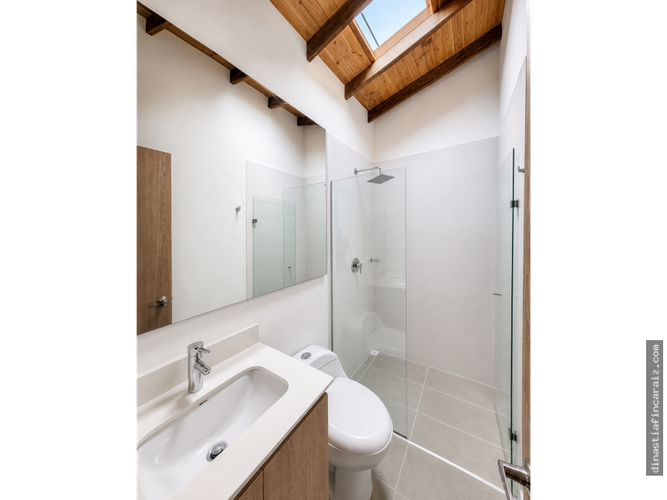 Casa de 3 alcobas en venta en La Ceja, 130 m² · foto 2 de 18
