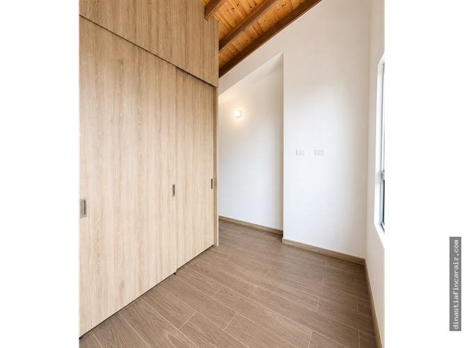 Casa de 3 alcobas en venta en La Ceja, 130 m² · foto 3 de 18