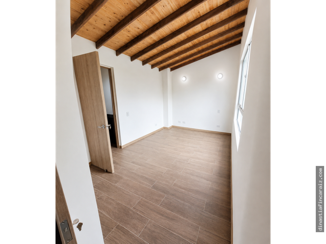 Casa de 3 alcobas en venta en La Ceja, 130 m² · foto 4 de 18