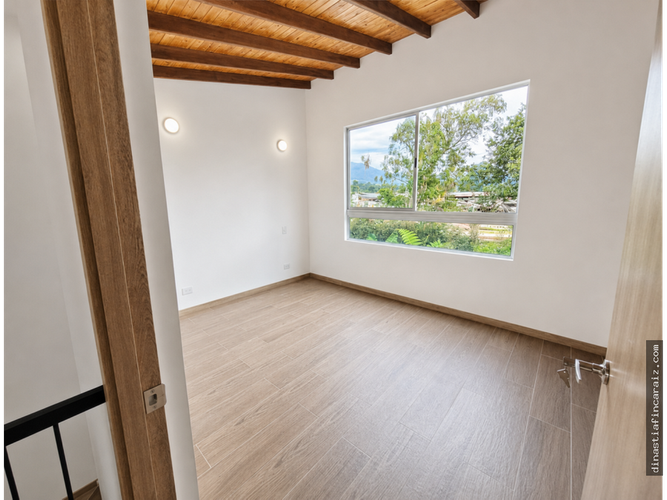 Casa de 3 alcobas en venta en La Ceja, 130 m² · foto 5 de 18