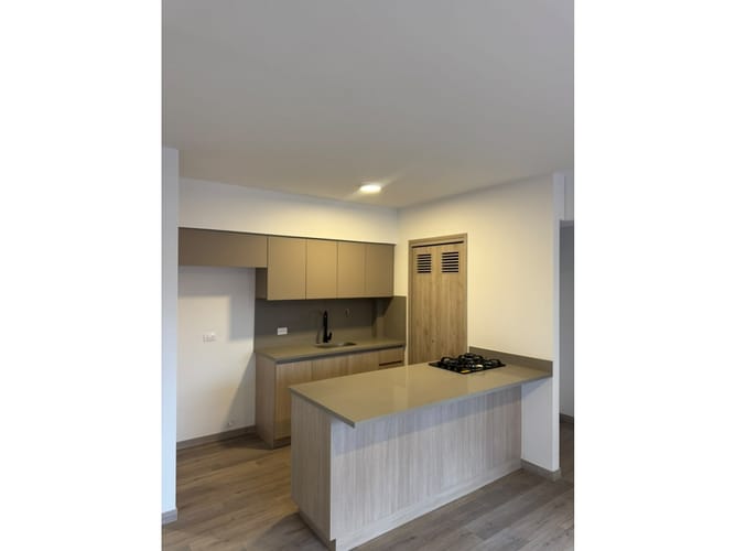 Apartamento de 3 alcobas en arriendo en Simesa, Medellín, 80 m² · foto 2 de 24