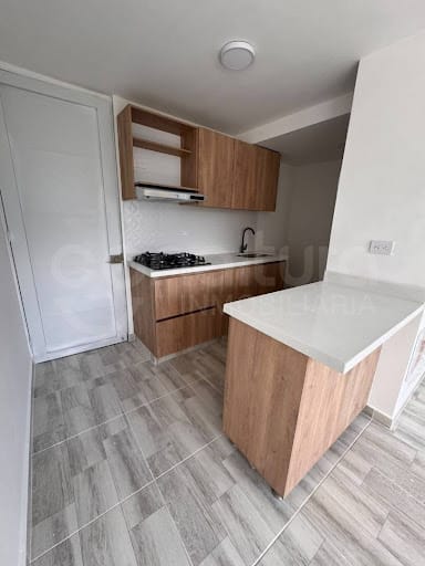Apartamento de 2 alcobas en venta en Bucaros, Bello, 52 m² · foto 2 de 9