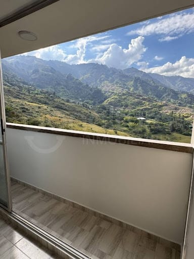 Apartamento de 2 alcobas en venta en Bucaros, Bello, 52 m² · foto 4 de 9