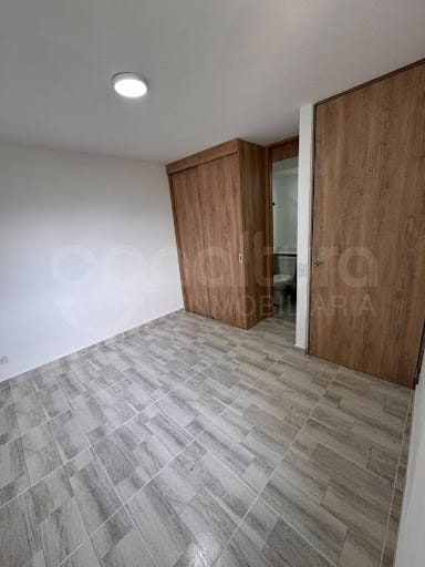 Apartamento de 2 alcobas en venta en Bucaros, Bello, 52 m² · foto 8 de 9