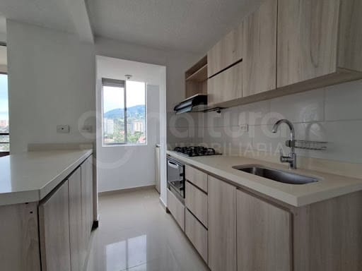Apartamento de 3 alcobas en arriendo en Las Brisas, La Estrella, 68 m² · foto 2 de 13