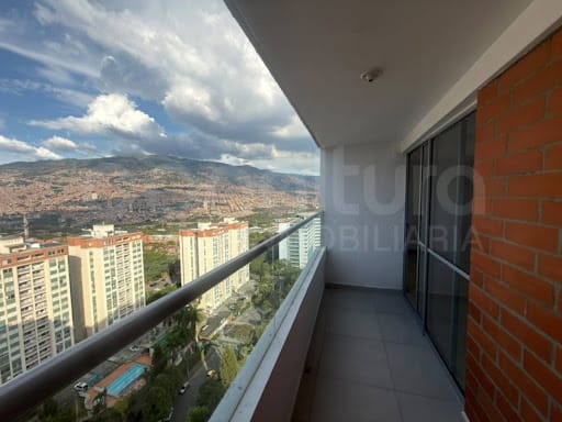 Apartamento de 2 alcobas en venta en Robledo, Medellín, 77 m² · foto 14 de 24