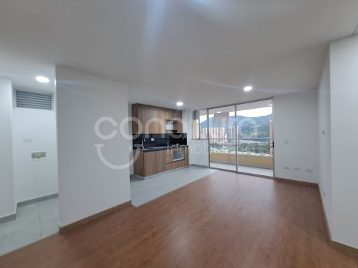Apartamento en venta en Suramérica, La Estrella · foto 2 de 16