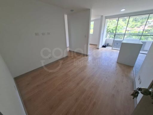 Apartamento de 2 alcobas en arriendo en La Mina, Envigado, 61 m² · foto 5 de 13