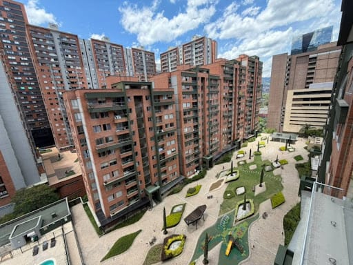 Apartamento de 3 alcobas en arriendo en Ciudad Del Río, Medellín, 85 m² · foto 11 de 19