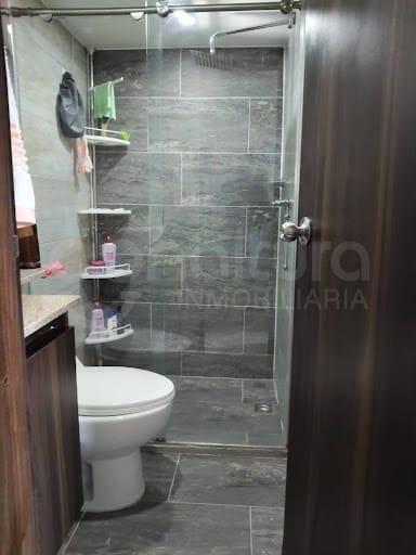 Apartamento de 3 alcobas en venta en Los Gomez, Itagüí, 70 m² · foto 12 de 18
