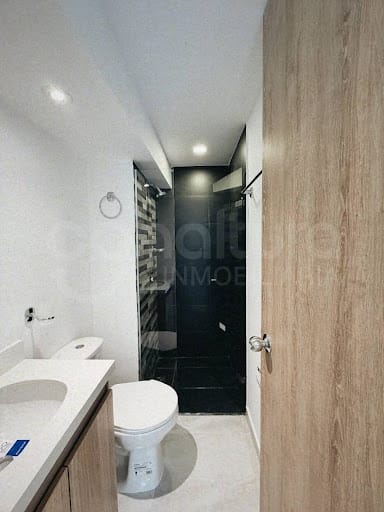 Apartamento de 2 alcobas en venta en La Navarra, Piedecuesta, 54 m² · foto 11 de 24