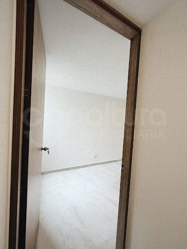 Apartamento de 2 alcobas en venta en La Navarra, Piedecuesta, 54 m² · foto 14 de 24