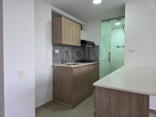 Apartamento de 2 alcobas en arriendo en El Chingui, Envigado, 70 m² · foto 2 de 10
