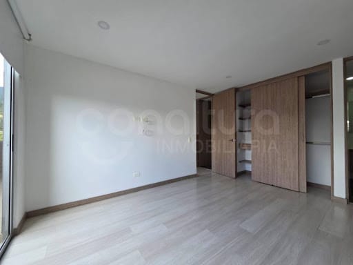 Apartamento de 2 alcobas en arriendo en El Chingui, Envigado, 70 m² · foto 8 de 10