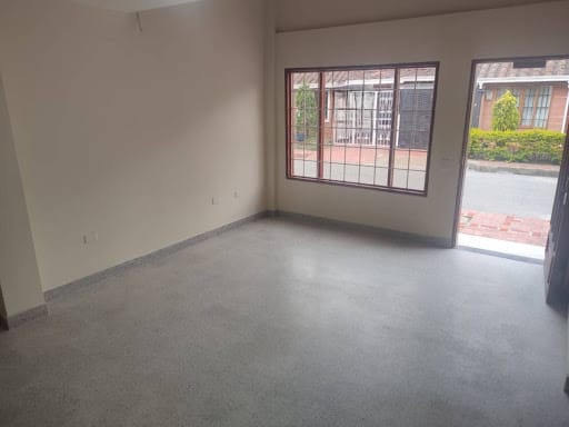 Casa de 5 alcobas en arriendo en Ub. Balcones I, Rionegro, 180 m² · foto 5 de 24