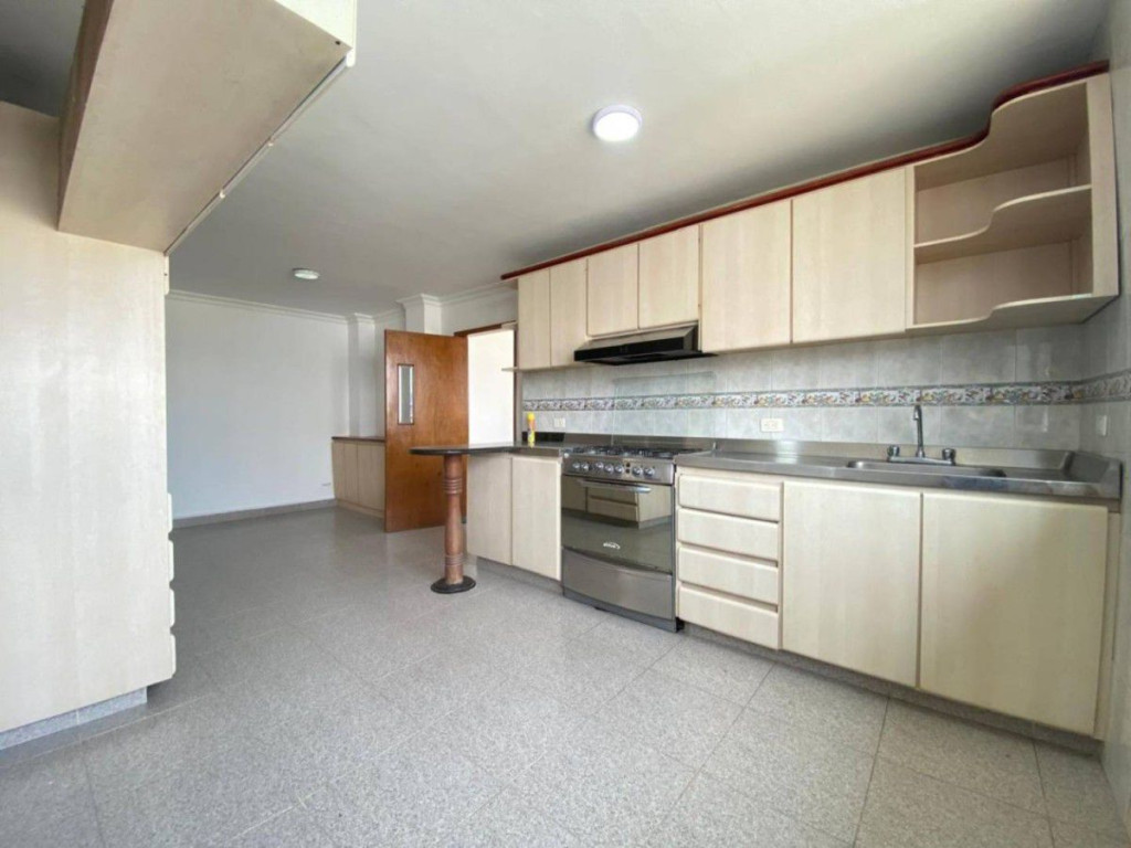 Apartamento en venta en Altos Del Prado, Barranquilla · foto 2 de 16