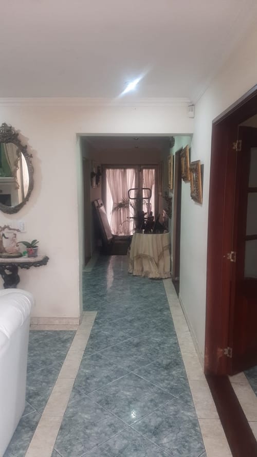 Casa en venta en Castilla, Bogotá · foto 8 de 24