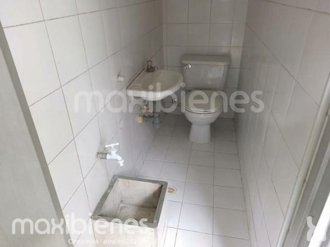 Local en arriendo en Santa Lucia, Medellín, 20 m² · foto 6 de 7