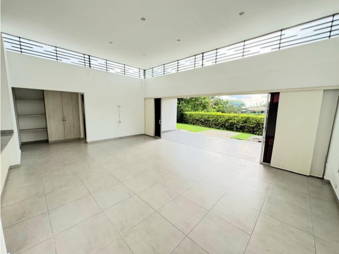 Casa de 3 alcobas en venta en La Floresta, Armenia, 173 m² · foto 2 de 24