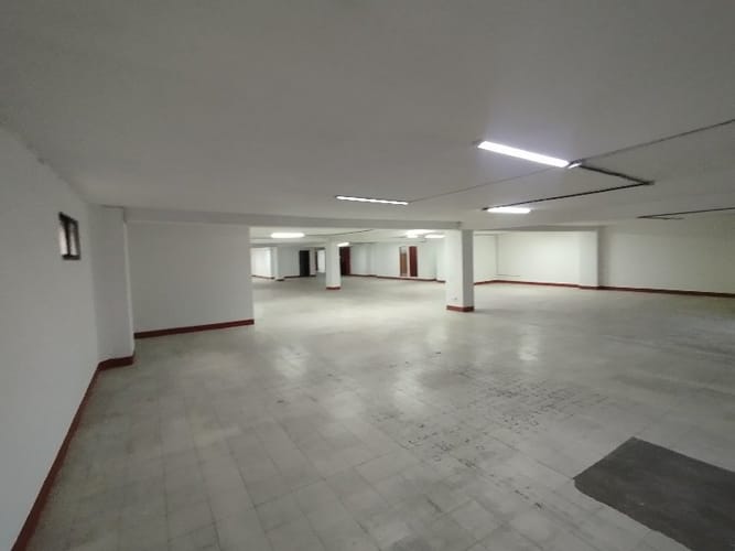 Bodega en arriendo en Caribe, Medellín, 530 m² · foto 7 de 19