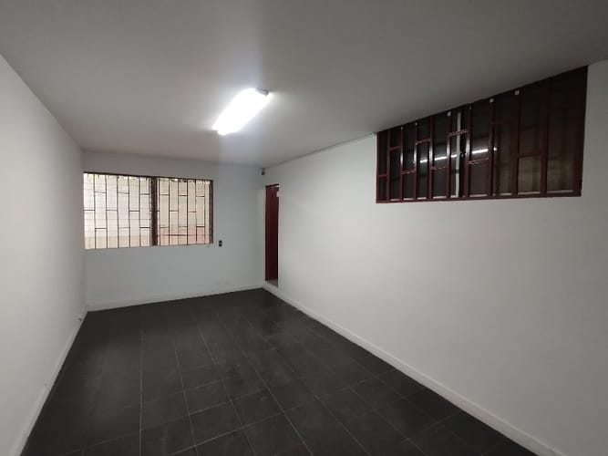 Bodega en arriendo en Caribe, Medellín, 530 m² · foto 17 de 19