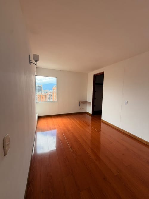 Apartamento en venta en Pontevedra, Bogotá · foto 2 de 14