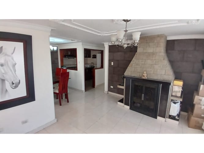Casa de 6 alcobas en venta en El Sol, Funza, 237 m² · foto 3 de 24