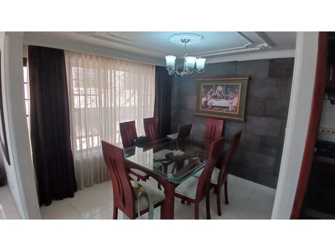 Casa de 6 alcobas en venta en El Sol, Funza, 237 m² · foto 5 de 24