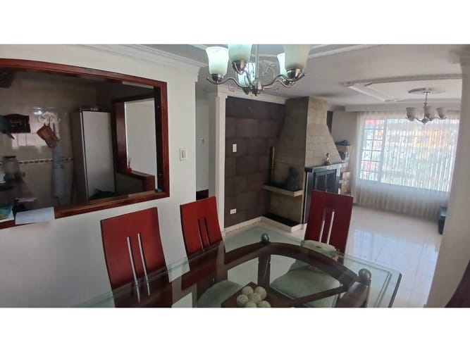 Casa de 6 alcobas en venta en El Sol, Funza, 237 m² · foto 7 de 24