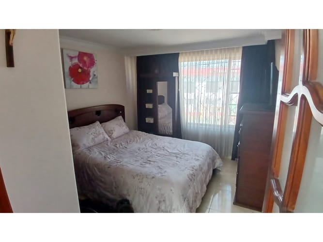 Casa de 6 alcobas en venta en El Sol, Funza, 237 m² · foto 13 de 24