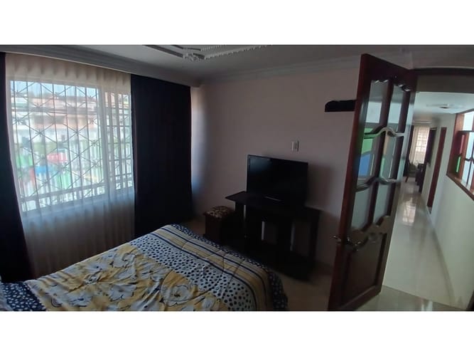 Casa de 6 alcobas en venta en El Sol, Funza, 237 m² · foto 17 de 24