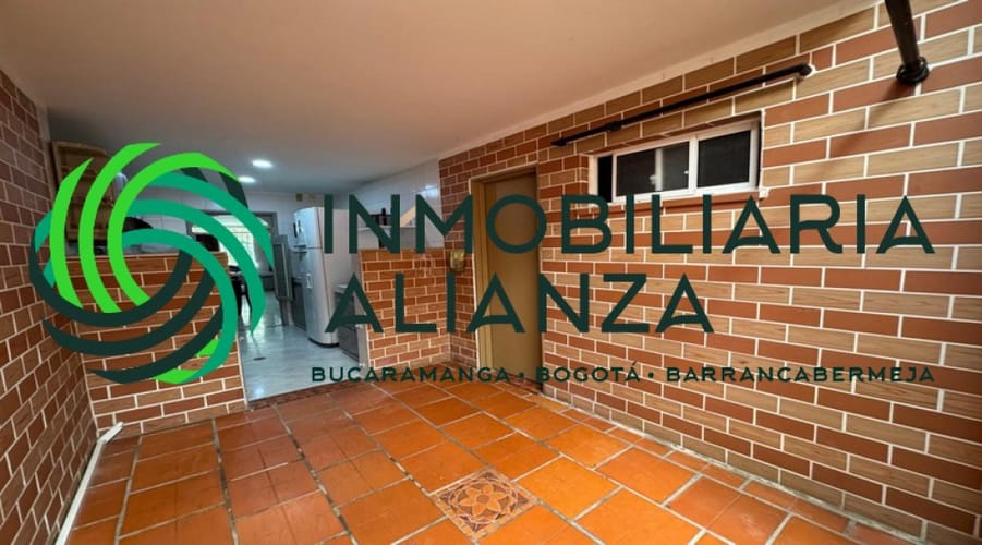 Casa de 6 alcobas en venta en Fontana, Bucaramanga, 298 m² · foto 11 de 24