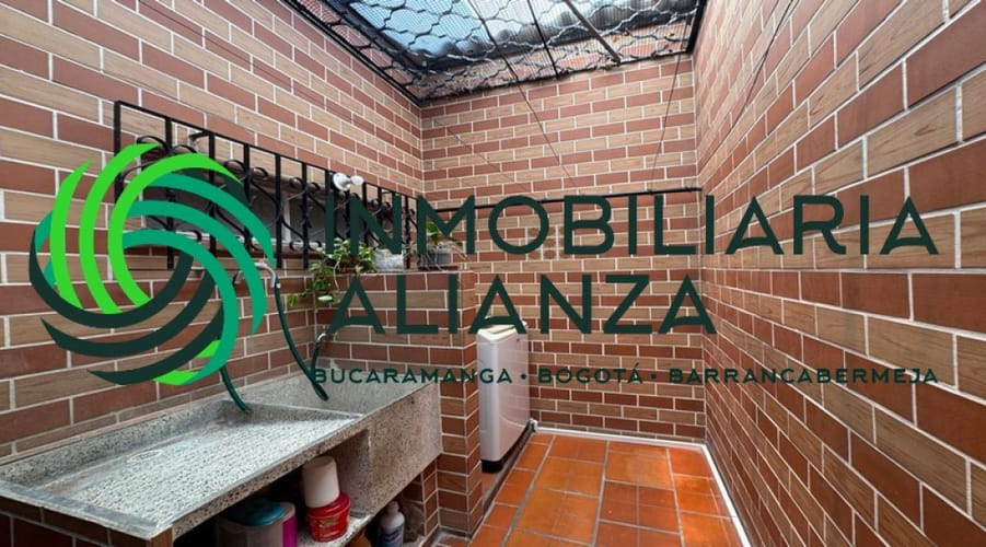 Casa de 6 alcobas en venta en Fontana, Bucaramanga, 298 m² · foto 12 de 24