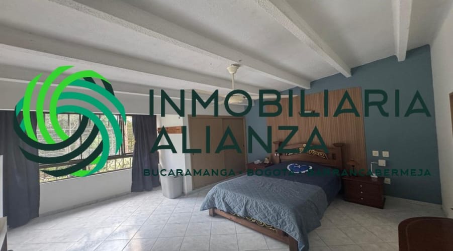 Casa de 6 alcobas en venta en Fontana, Bucaramanga, 298 m² · foto 19 de 24