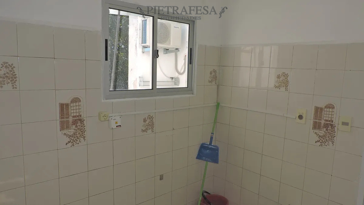 Apartamento en alquiler, 2 dormitorios 1 baño, balcón. Unión · Foto 5