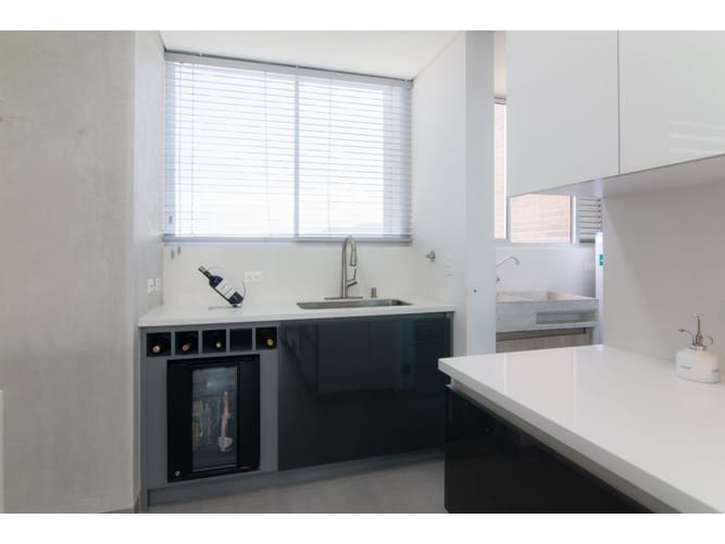 Apartamento de 3 alcobas en arriendo en El Tesoro, Medellín, 178 m² · foto 6 de 15